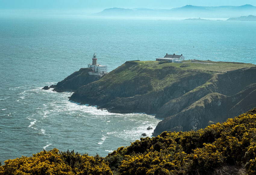 Półwysep Howth pod&nbsp;Dublinem – jak zaplanować dzień i&nbsp;przejść szlak Cliff Walk