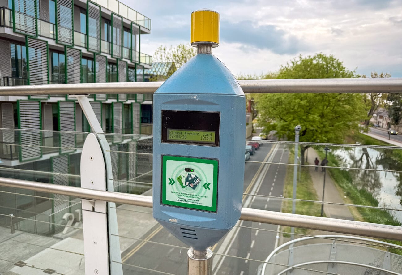 Czytnik Leap Card na przystanku LUAS w Dublinie